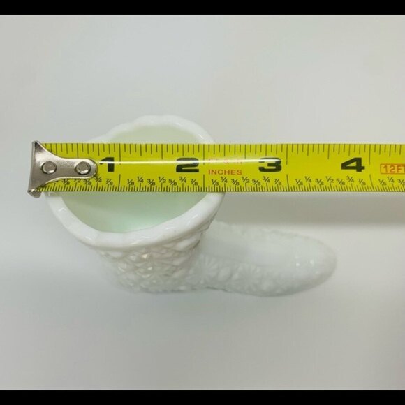 Fenton Milk Glass Daisy‎ Button Boot Set - Picture 14 of 16